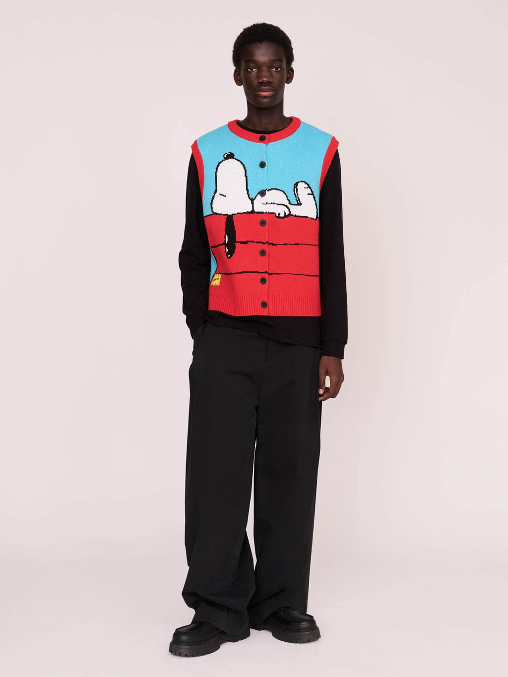 model:Elhadj wears size L and is 6’1”