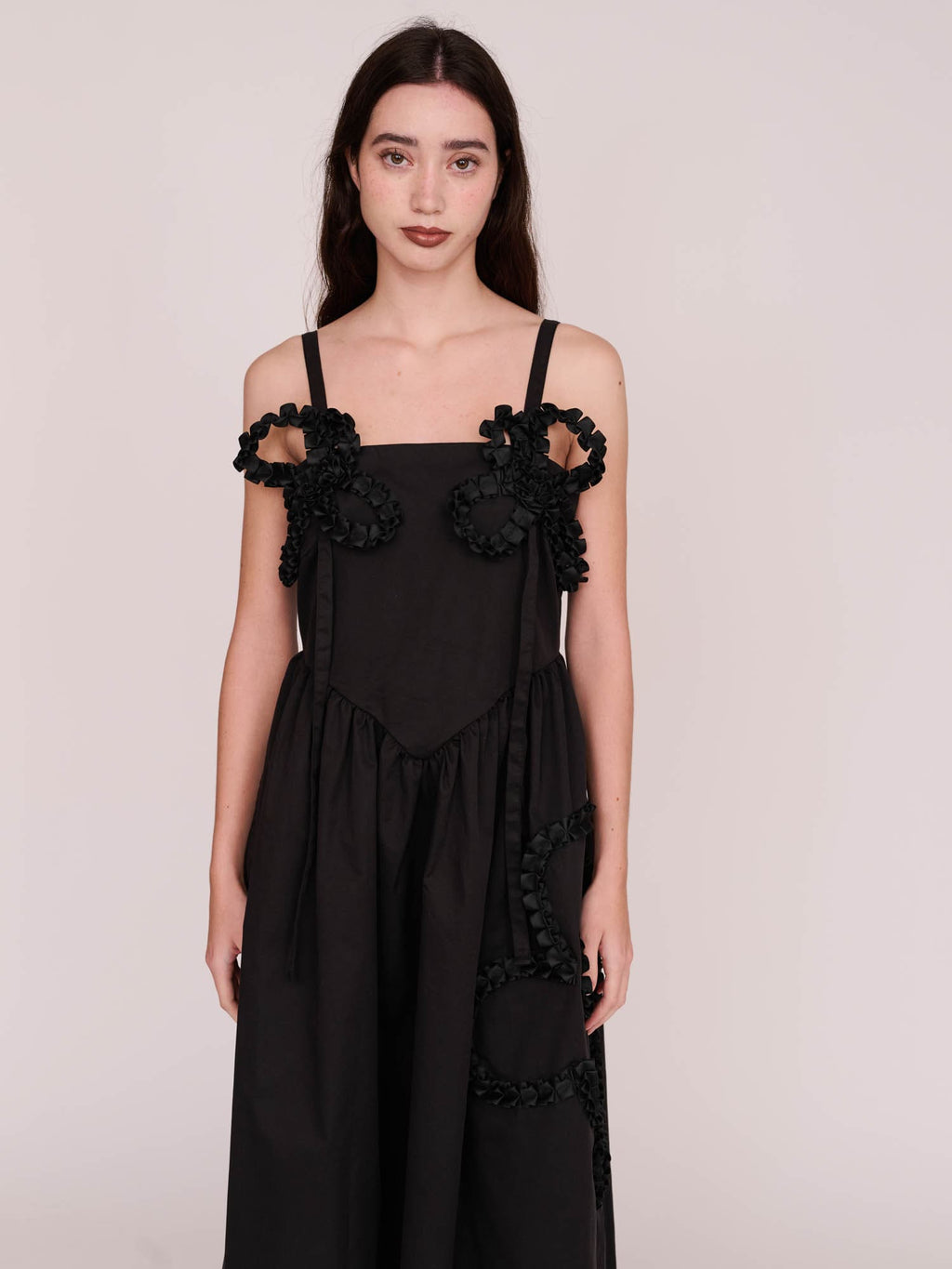 model:Winnie wears size 8 and is 5’9