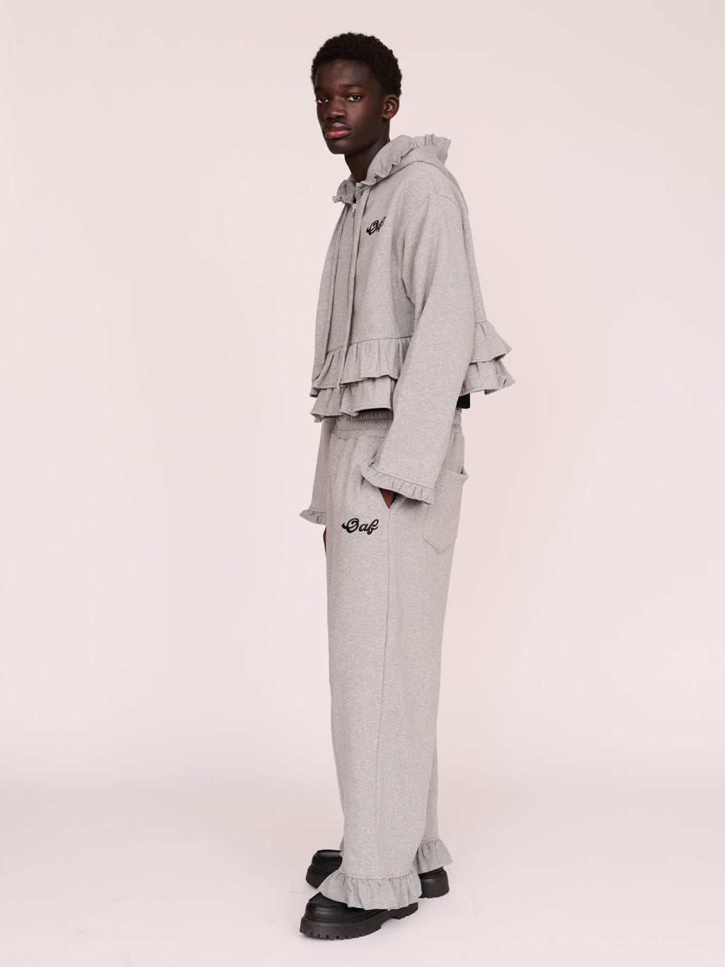 model:Elhadj wears size L and is 6’1”