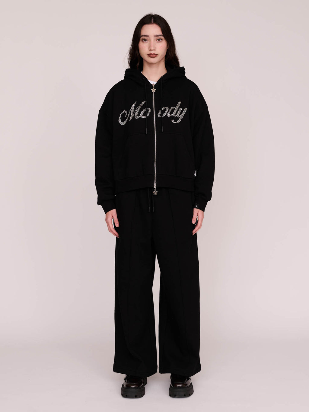 model:Winnie wears size S and is 5’9