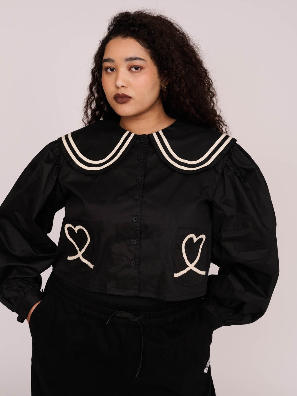 collection-curve, model:Zaynab wears size XXL and is 5’8”