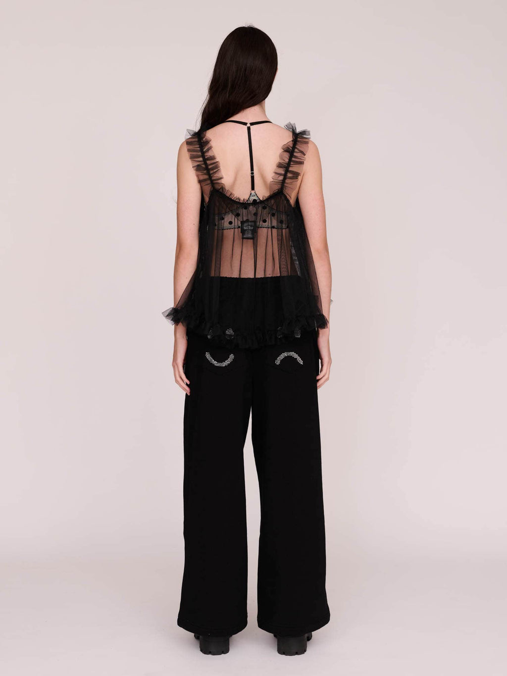 model:Winnie wears size S and is 5’9