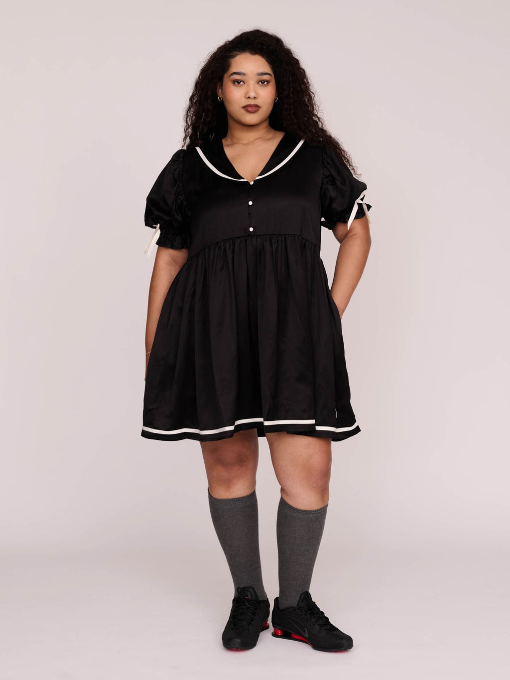 collection-curve, model:Zaynab wears size XXL and is 5’8”