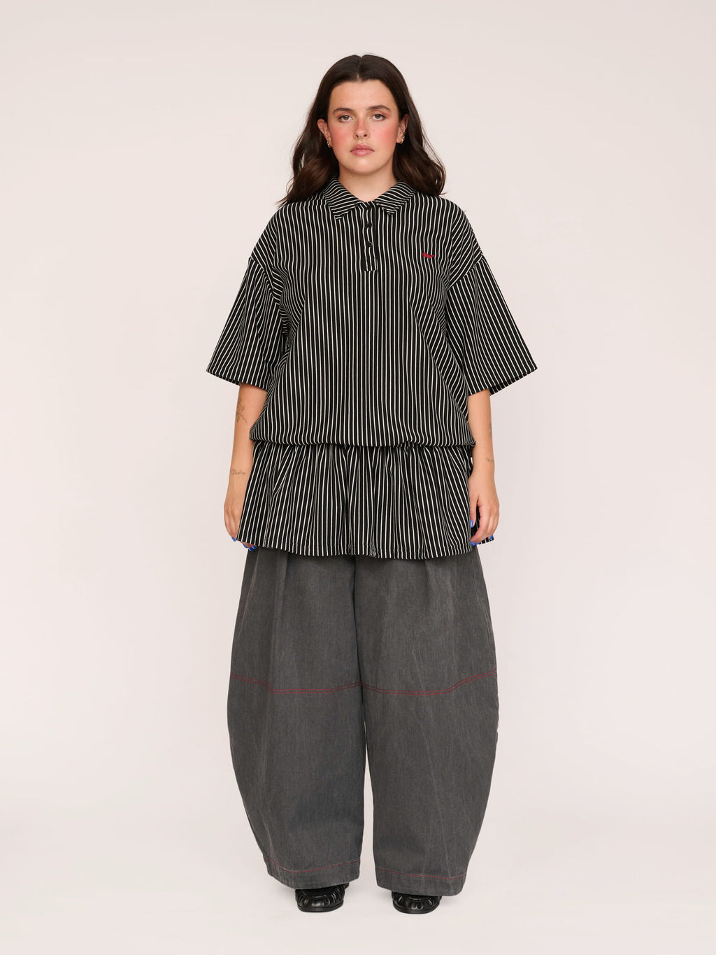 model:Bella wears size XXL and is 5’10”