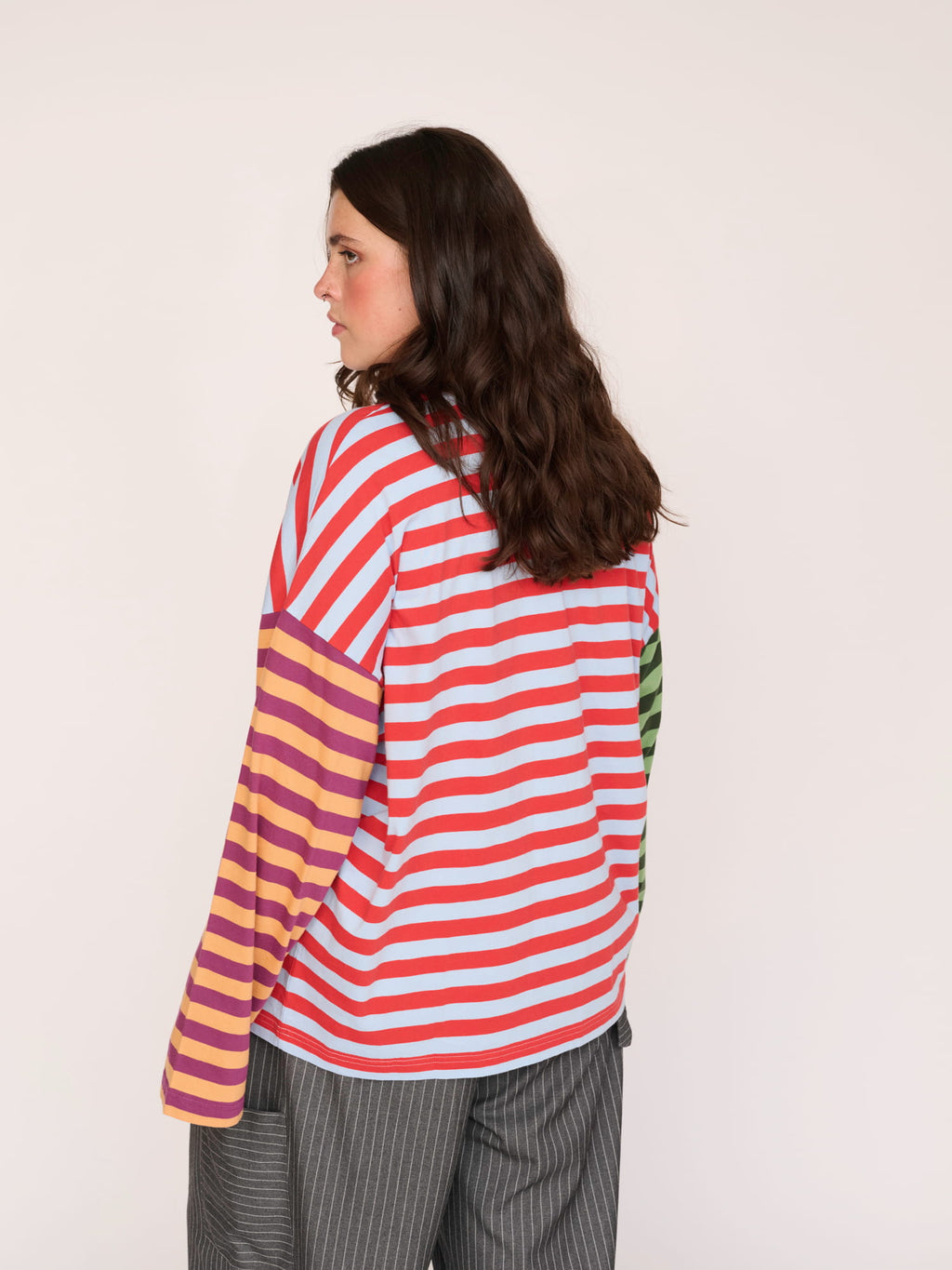 model:Bella wears size XL and is 5’10”