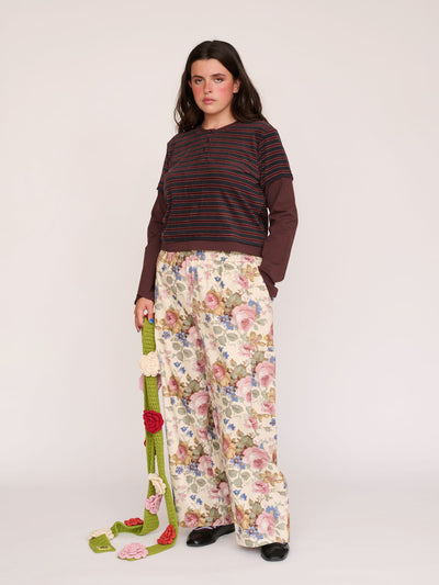 model:Bella wears size XXL and is 5’10”