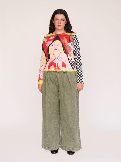 model:Bella wears size XXL and is 5’10”