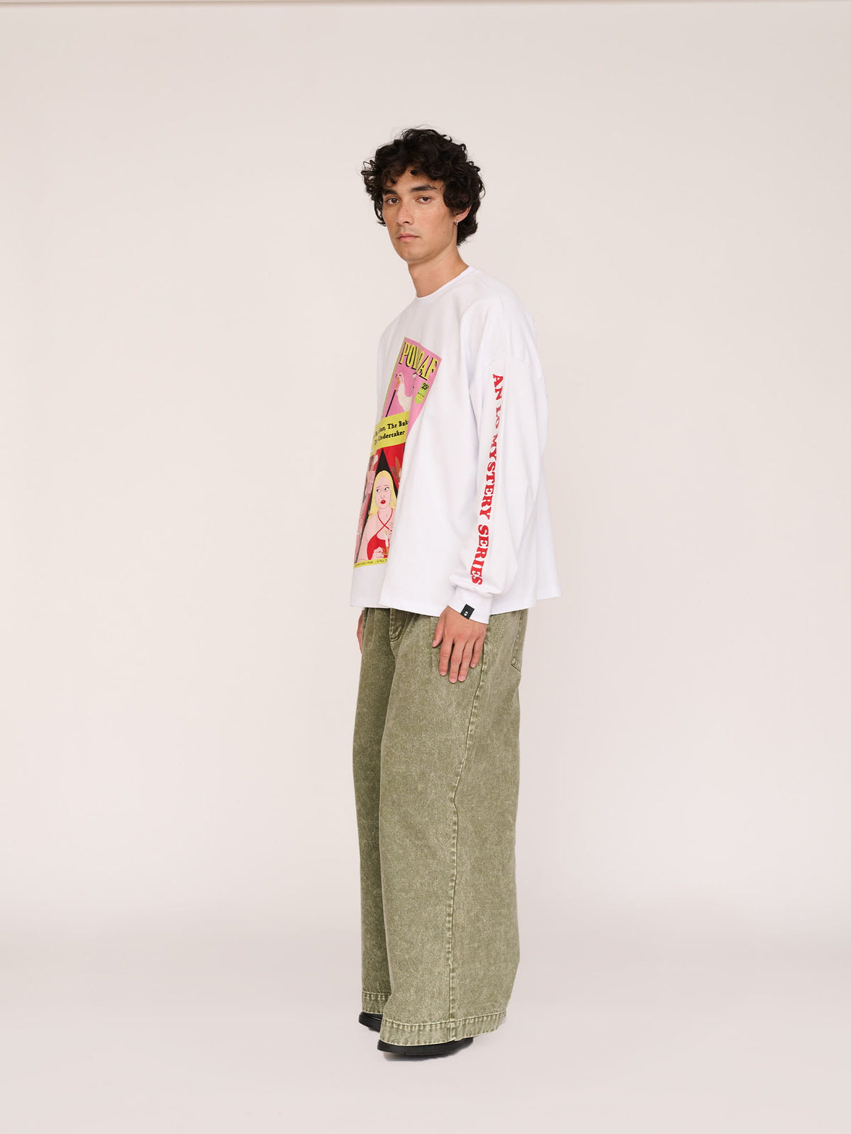 model:Emmett wears size L and is 6’1”