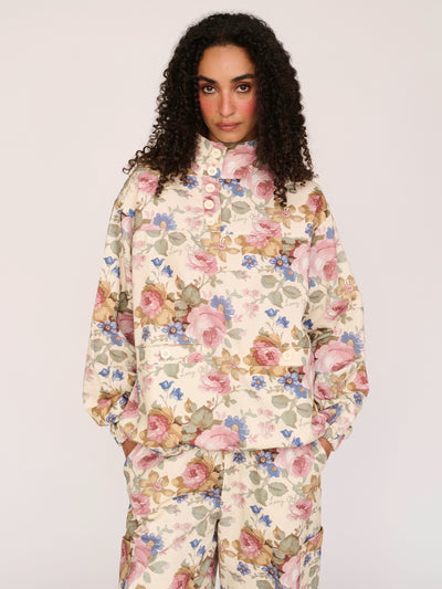 Collection-women-landing, collection-women-new-in-1, collection-curve, collection-curve-tops, collection-womens-jackets, model:Furra wears size S and is 5’10”