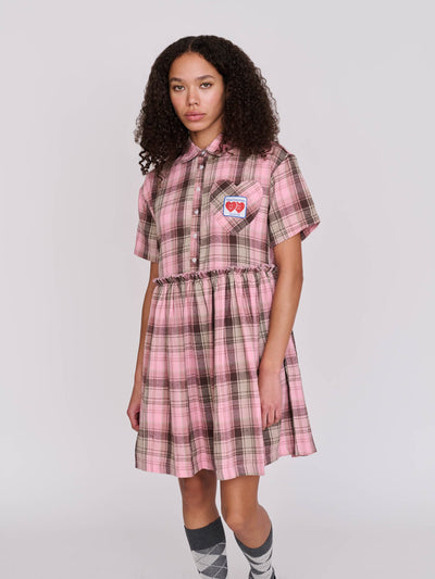 model:Florence wears size 8 and is 5’6”