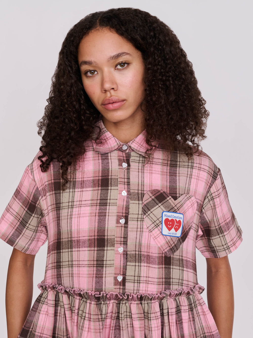 model:Florence wears size 8 and is 5’6”