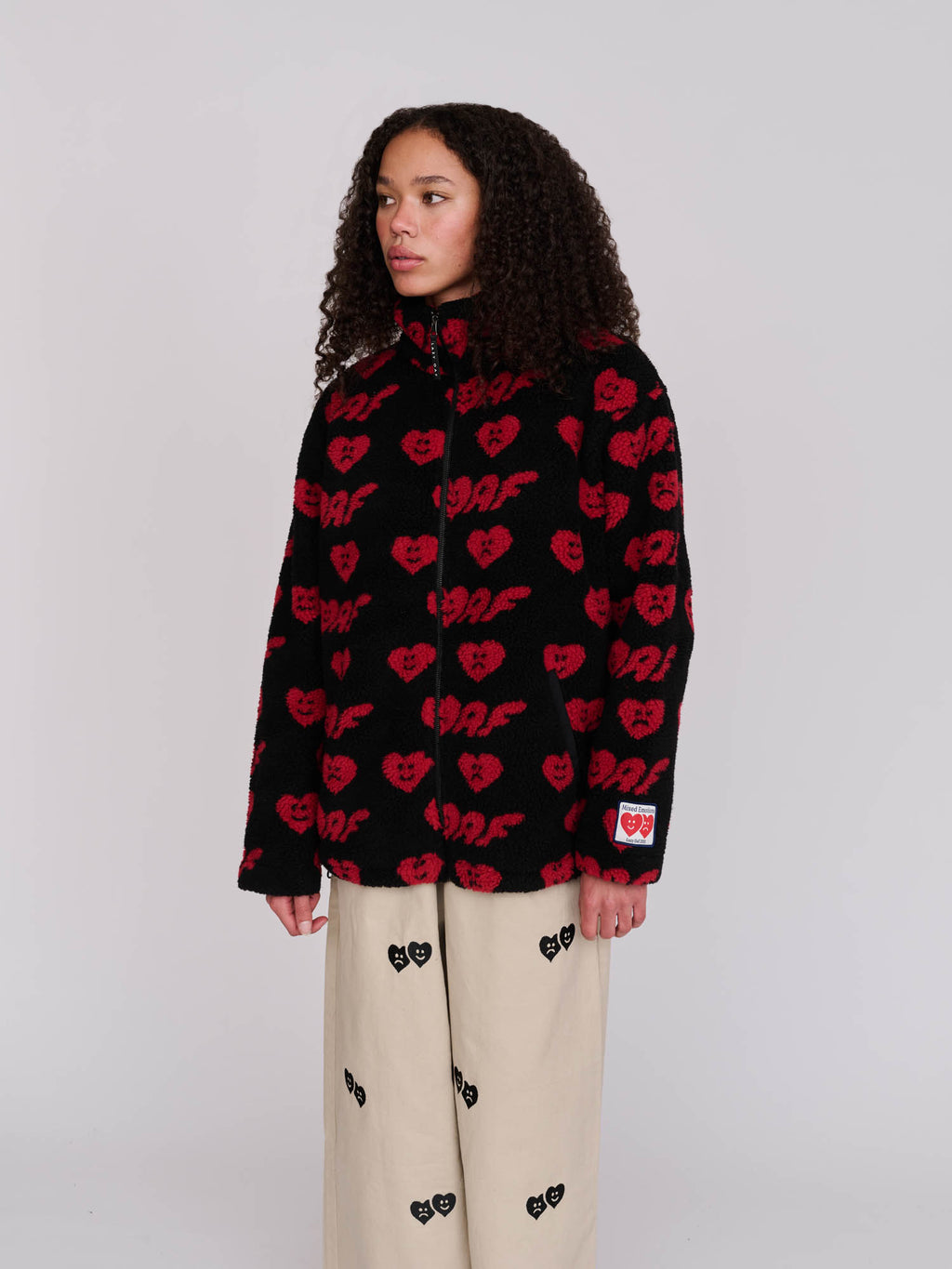 model:Florence wears size S and is 5’6”