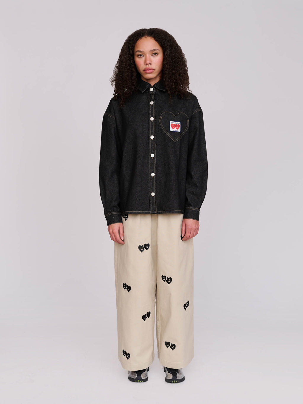 model:Florence wears size S and is 5’6”