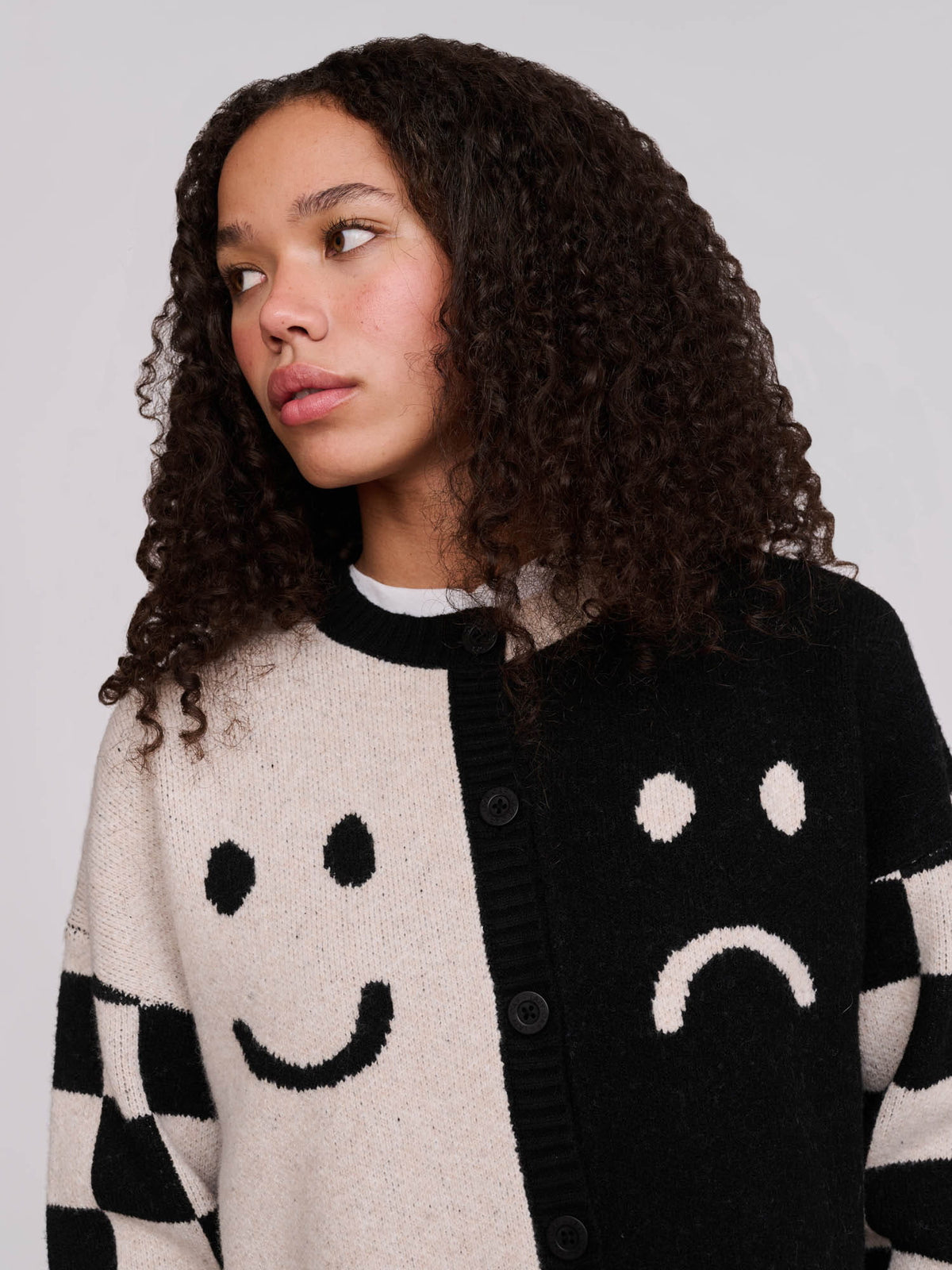 model:Florence wears size S and is 5’6”