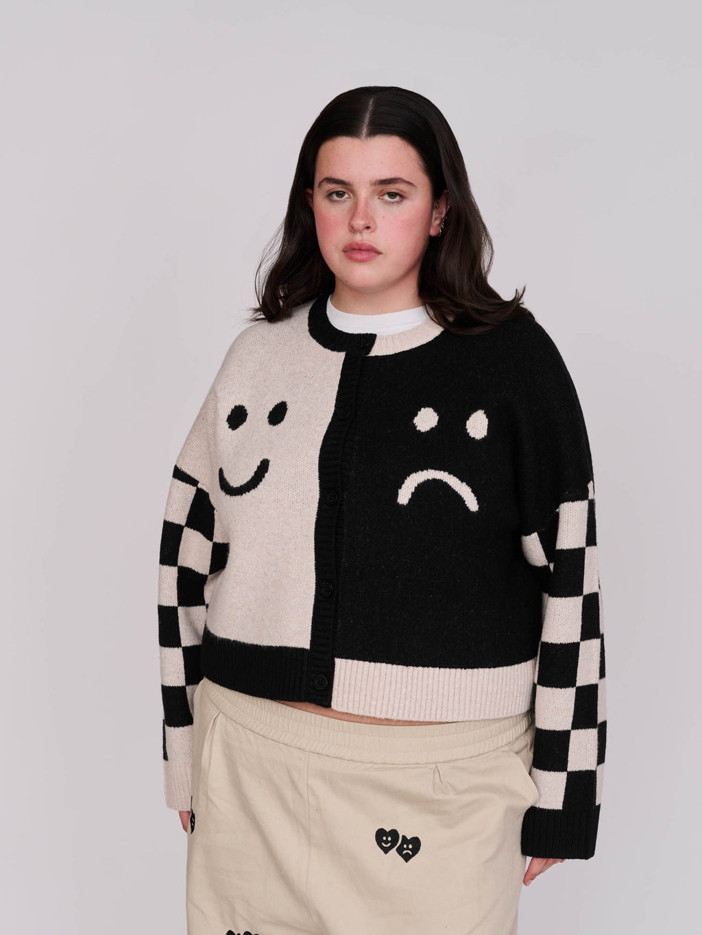 collection-curve, model:Bella wears size XXL and is 5’10”