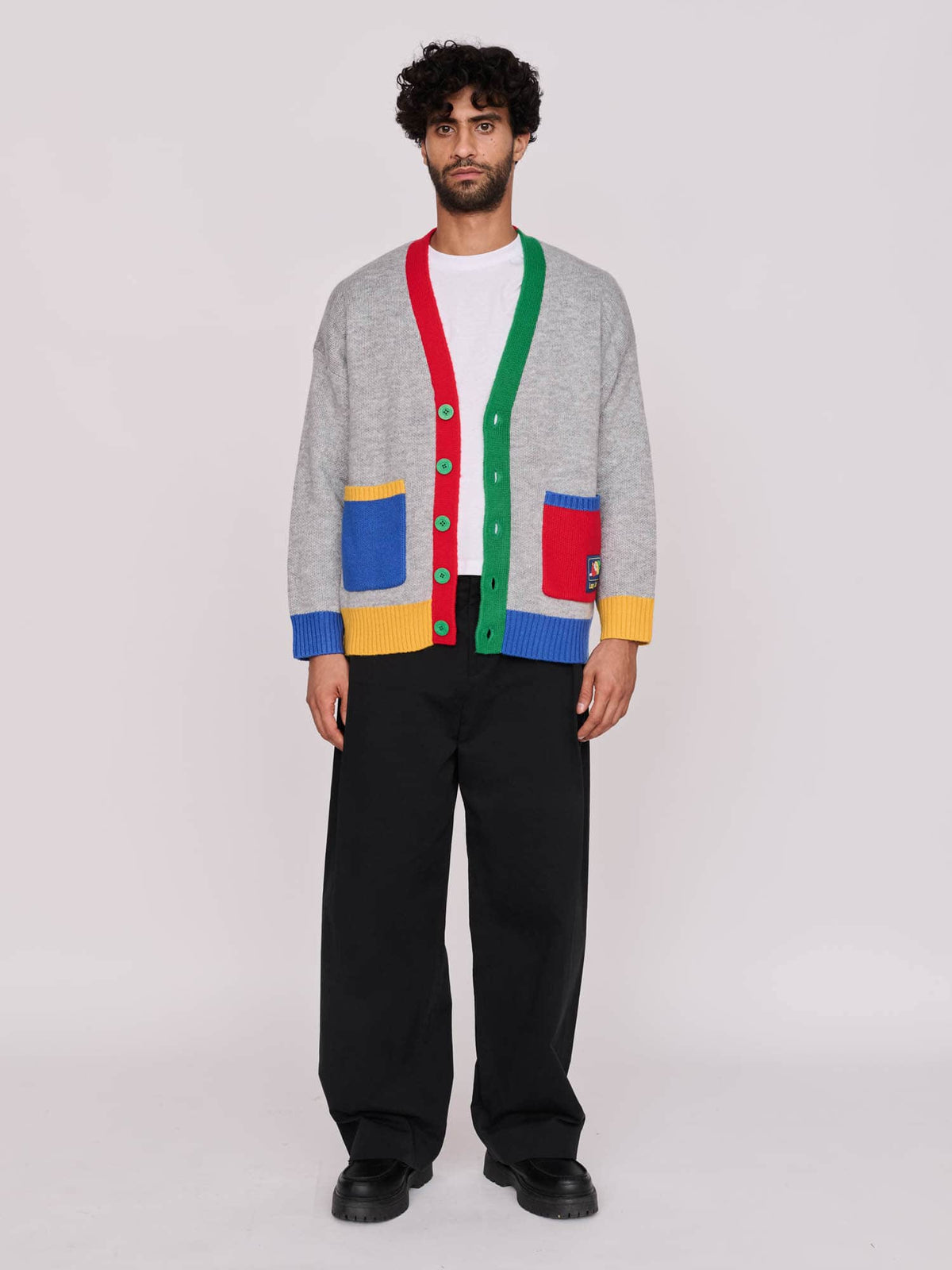 model:Ali wears size L and is 6’1”