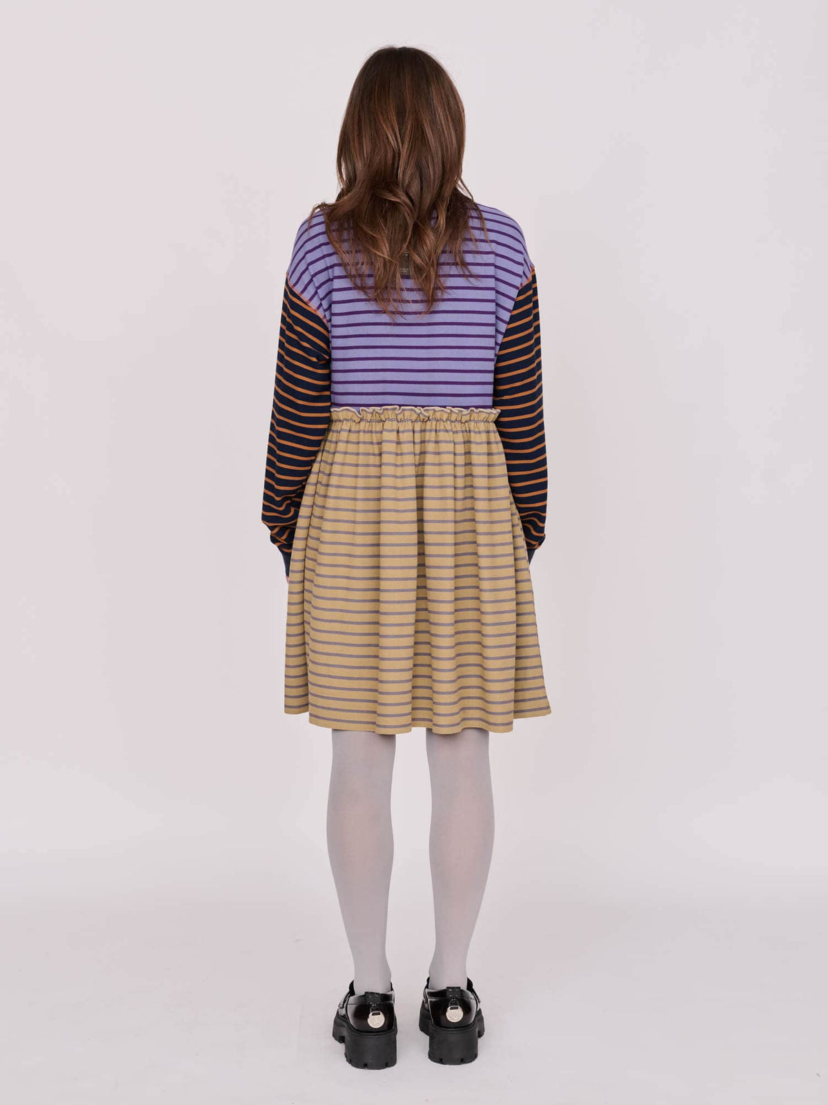 model:Molly wears size S and is 5’ 7”