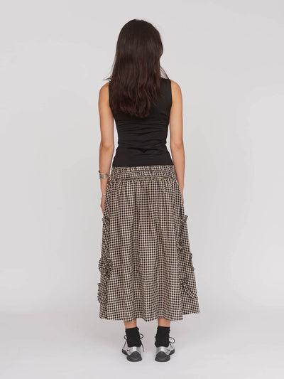 model:Aira wears size 8 and is 5’9”