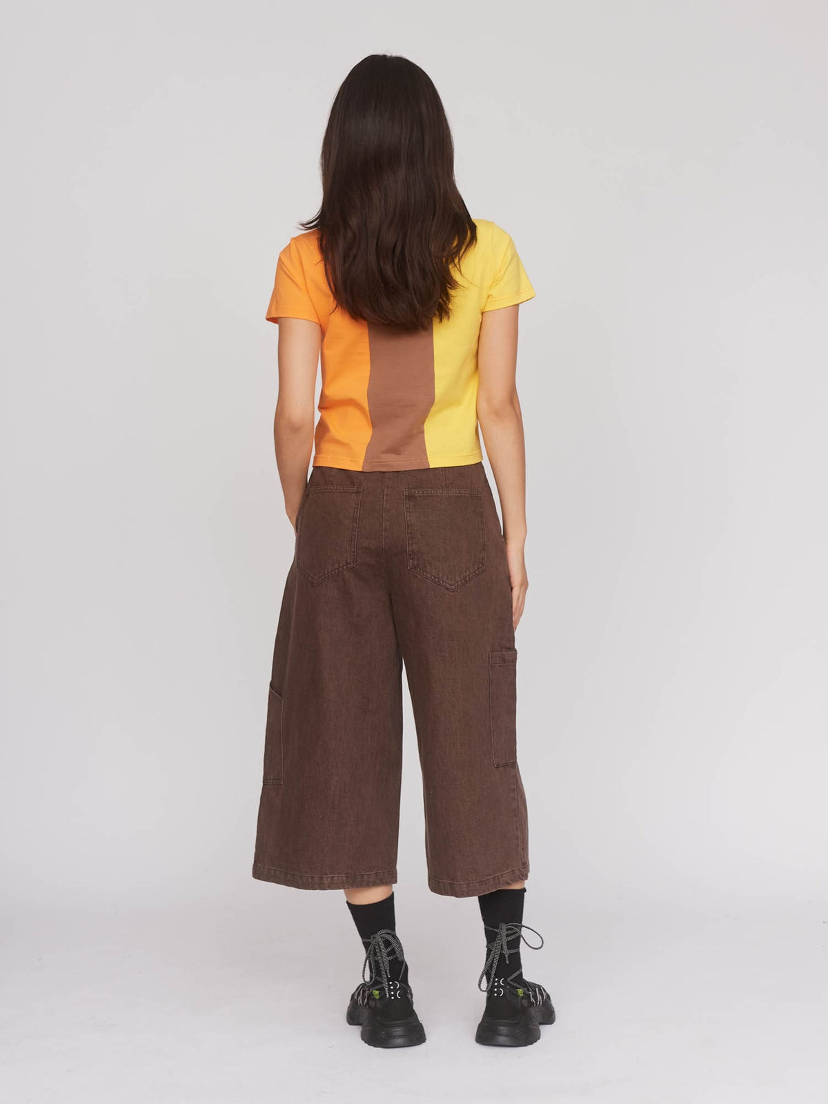 model:Aira wears size 26 and is 5’9”
