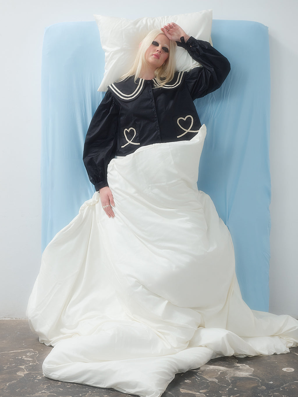 fashion show bed dress Paris Fashion Week Viktor & Rolf Dresses Are Confusing