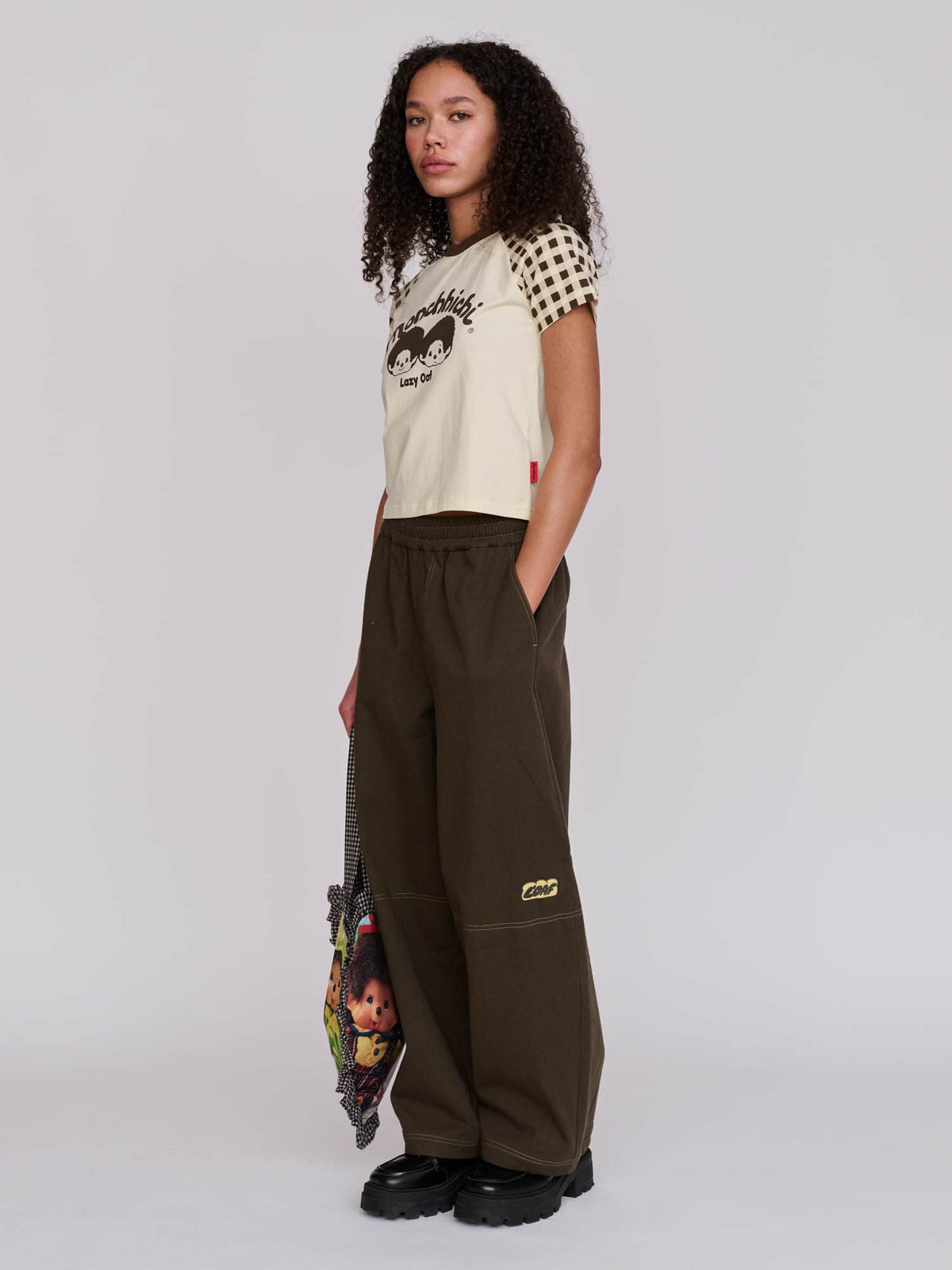 model:Florence wears size S and is 5’6”