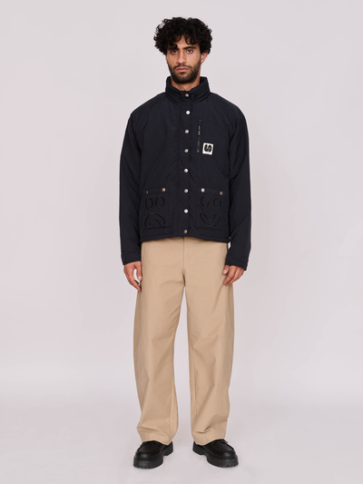 model:Ali wears size L and is 6’1”