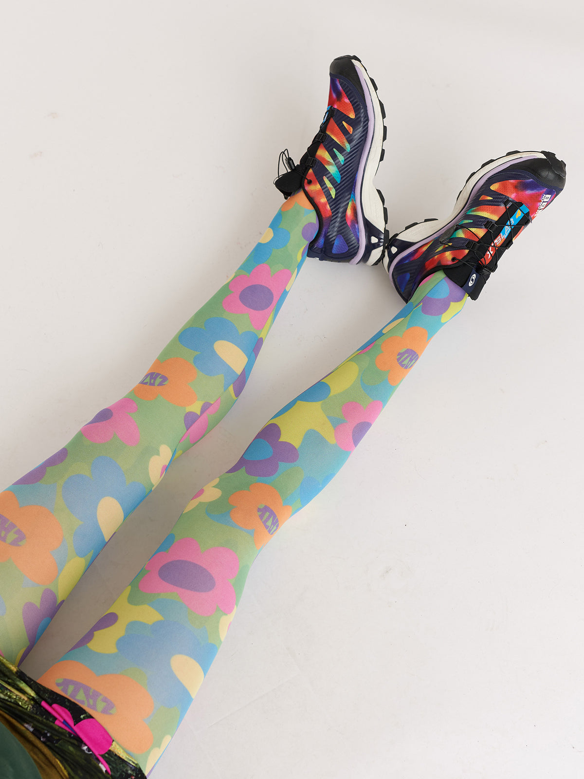 Lazy Flower Tights